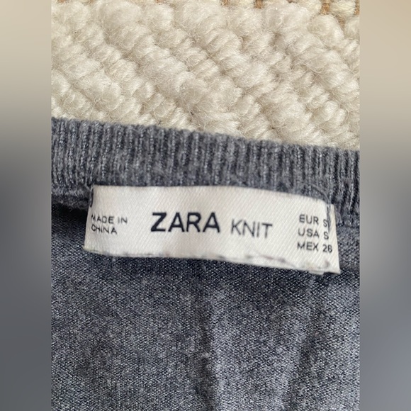 Zara Knit Sweater - Picture 4 of 4